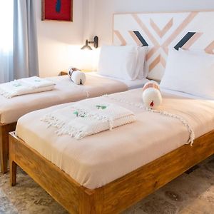 Pom Alacati Boutique Otel